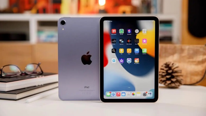 Kết nối iPad của bạn với iTunes hoặc Finder để check serial iPad