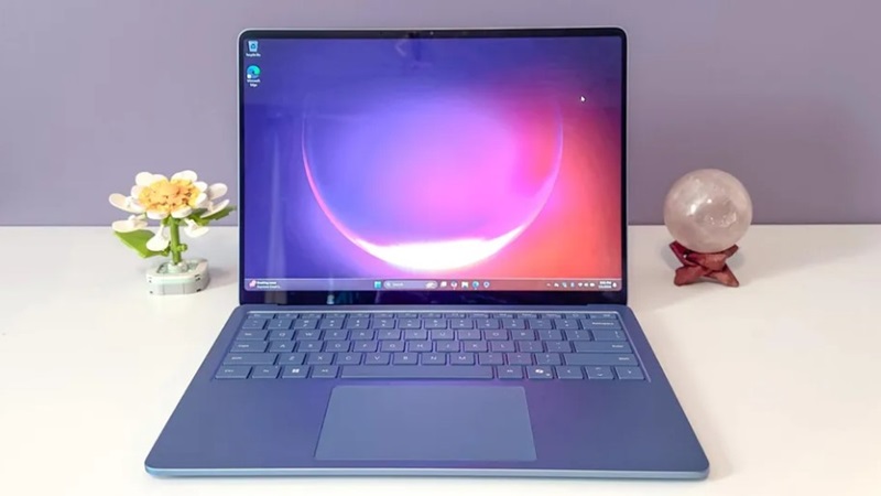 Máy tính xách tay Microsoft Surface 7