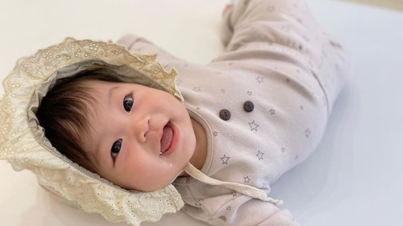 ảnh bé gái cute 2